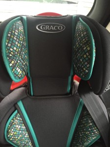 Adjustable head rest on Graco TurboBooster car seat