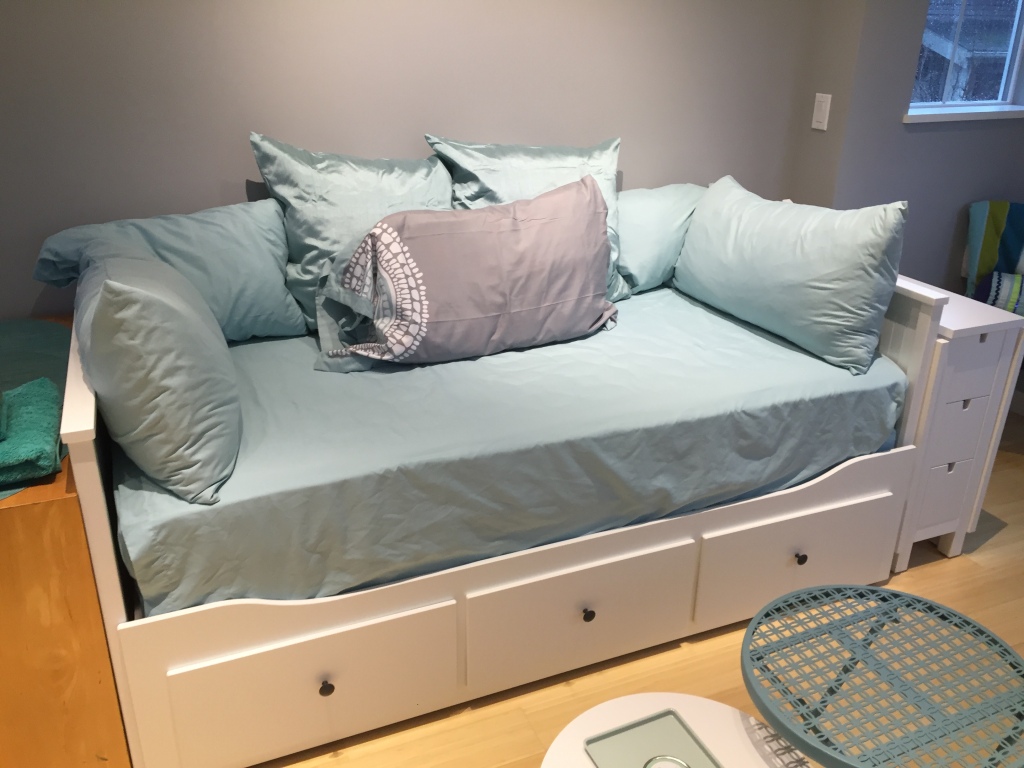 Hemnes convertible trundle daybed from IKEA